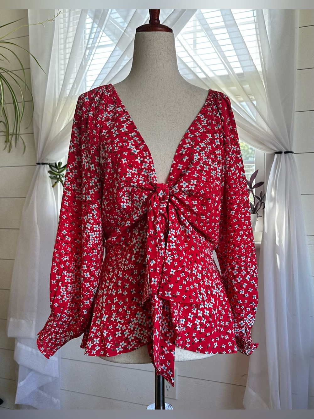 Flawless long sleeve red ditsy floral tie-front blouse 
Size: Small
